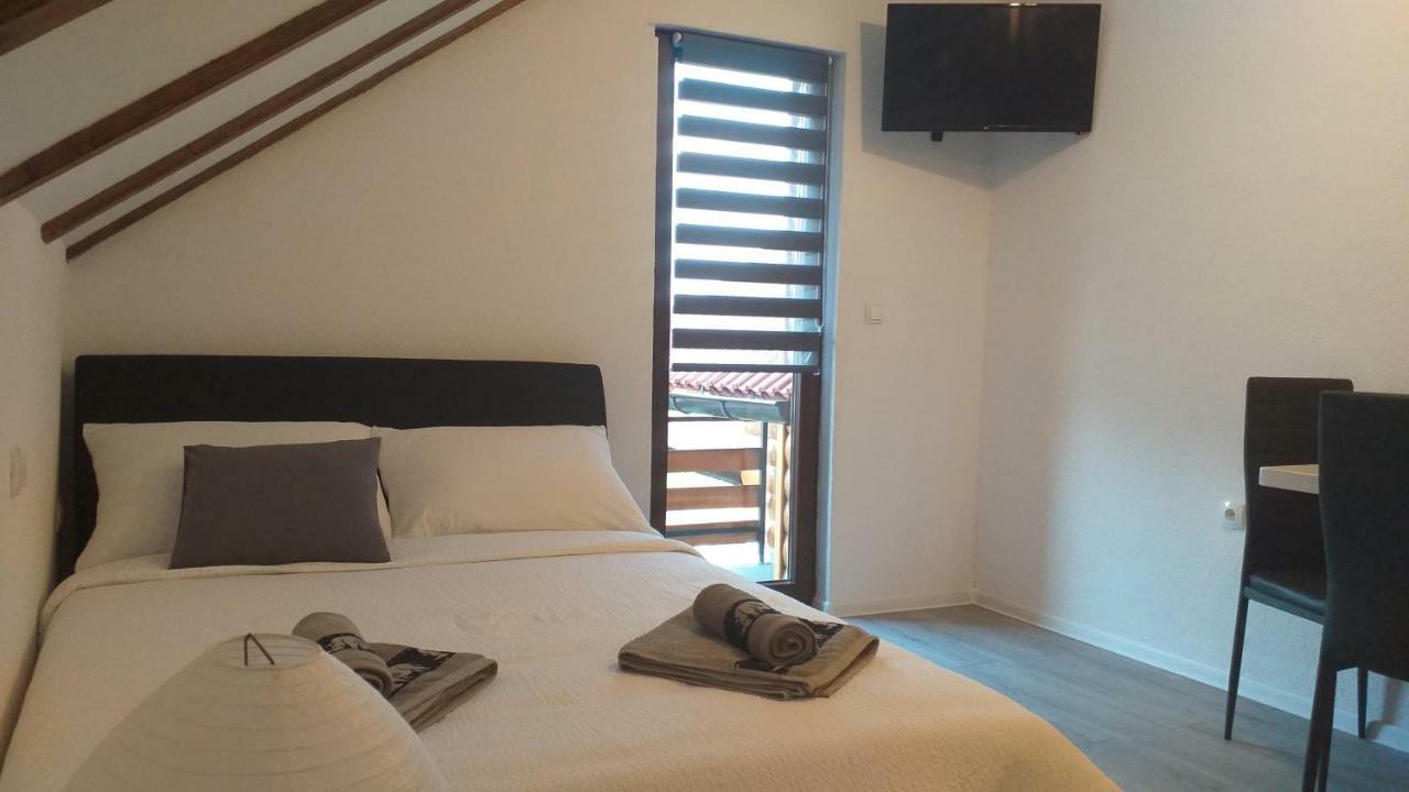 סמולג'אנאק Studio Apartmani Patricia מראה חיצוני תמונה