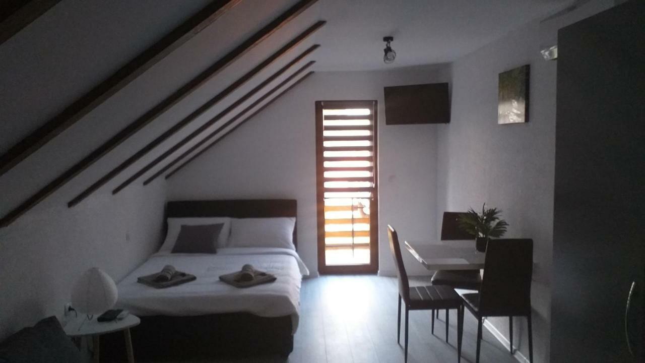 סמולג'אנאק Studio Apartmani Patricia מראה חיצוני תמונה